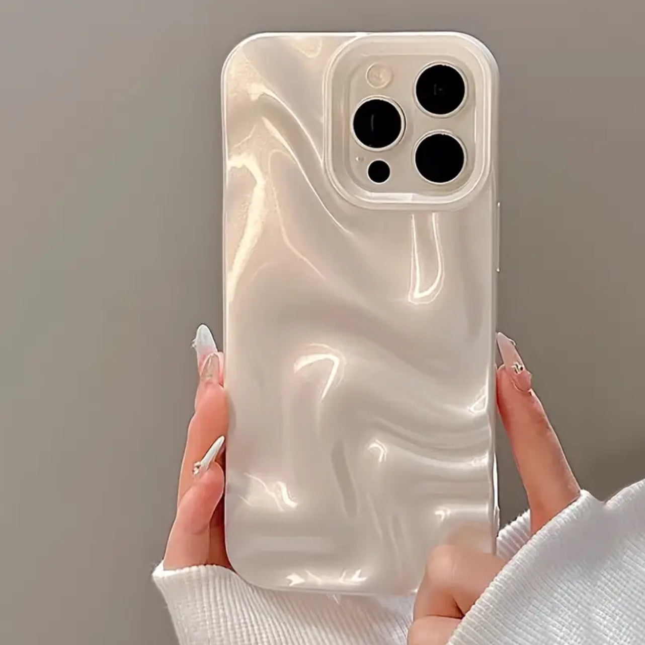 White minimalist elegant three-dimensional personality water ripple design phone case