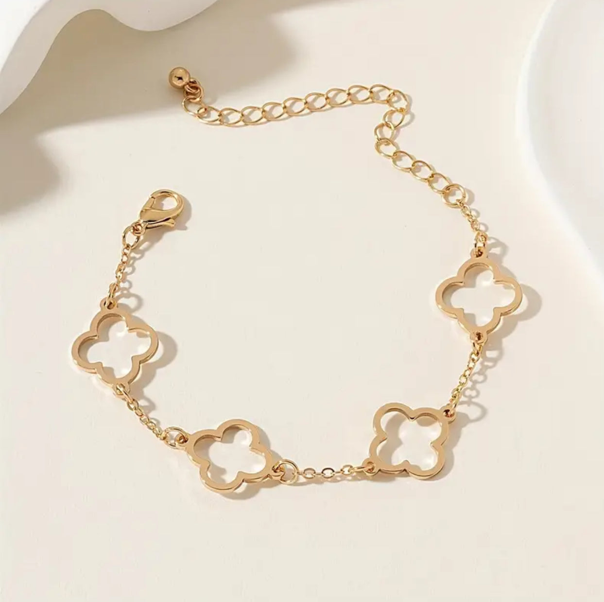 Golden Tone Four Leaf Clover Bracelet