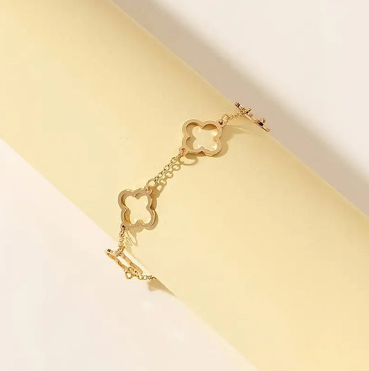 Golden Tone Four Leaf Clover Bracelet