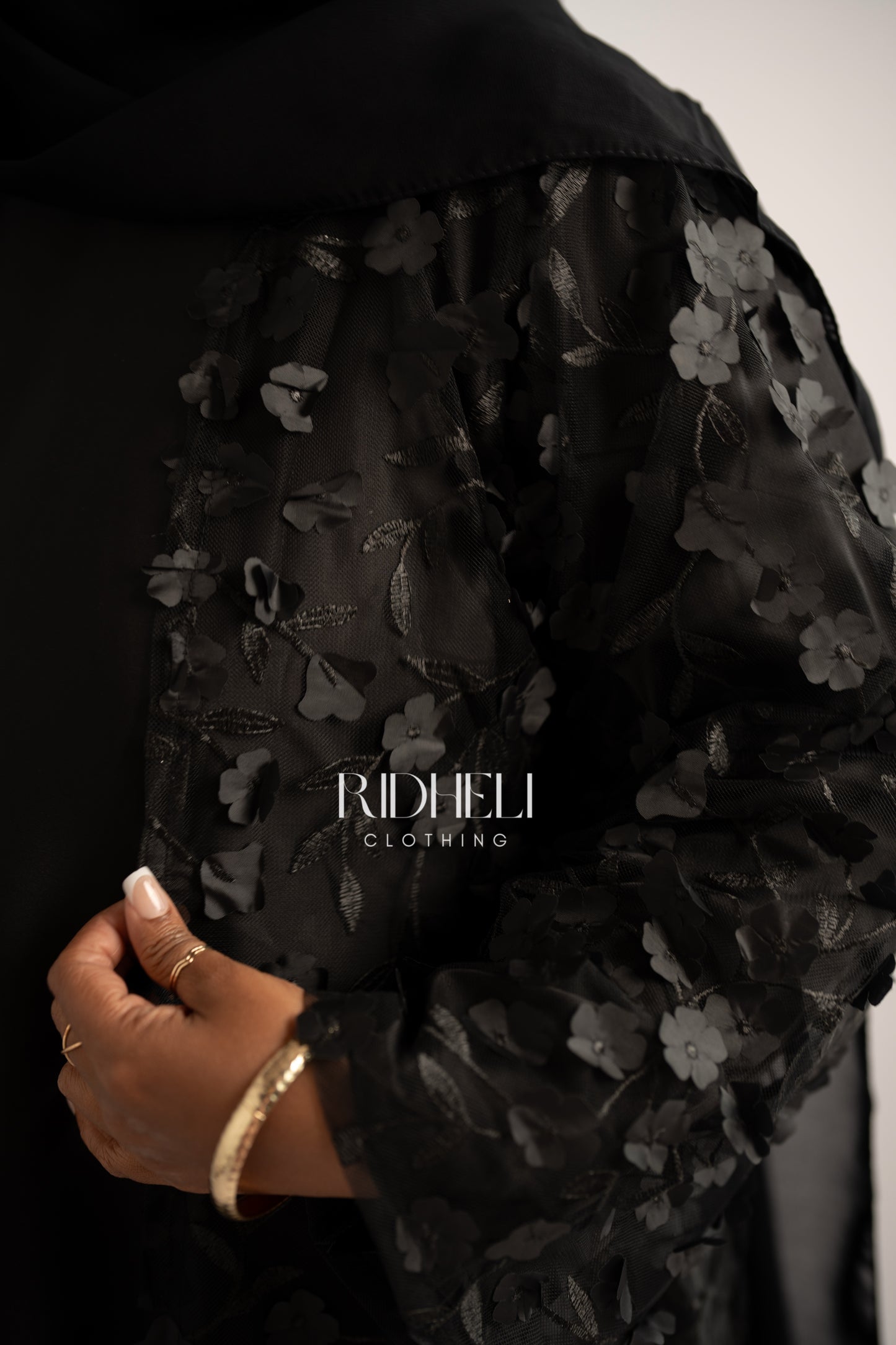 BLACK BLOSSOM CARDIGAN ABAYA