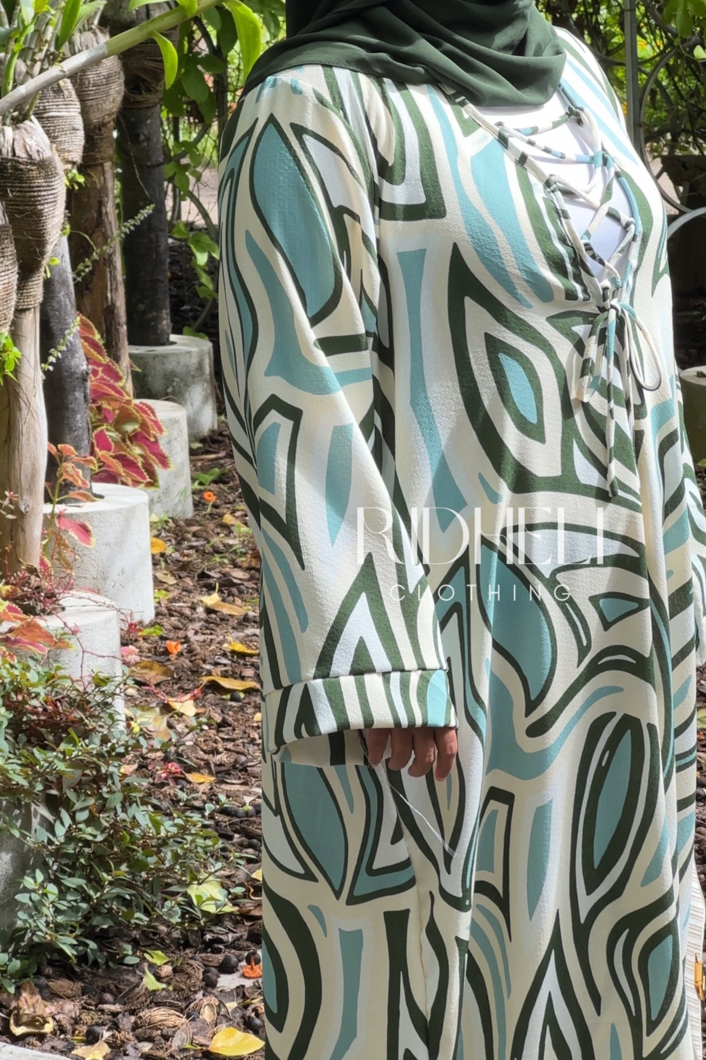 PATTERNED ABAYA