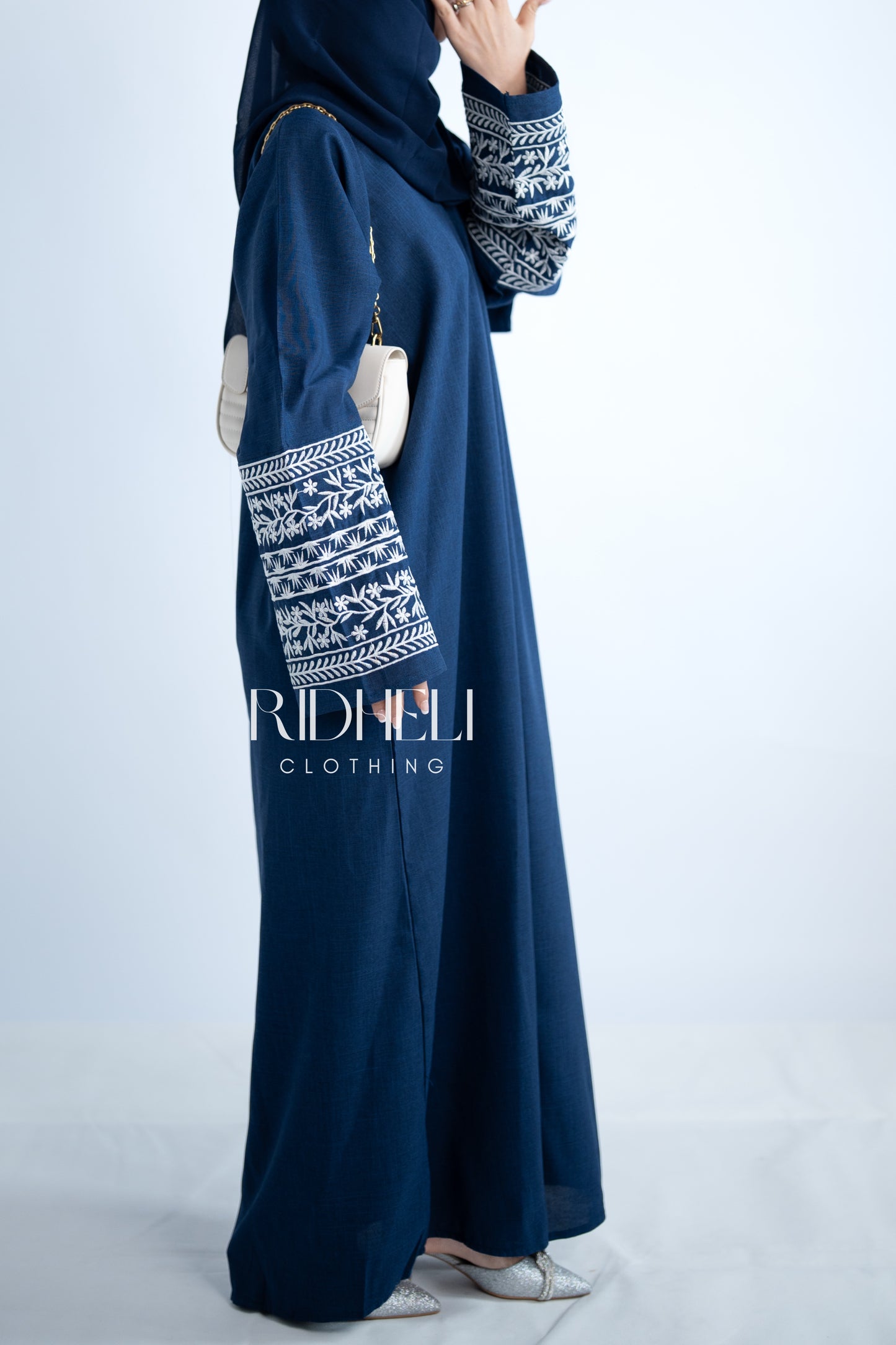 ZAMR BLUE LINEN EMBROIDERD ABAYA