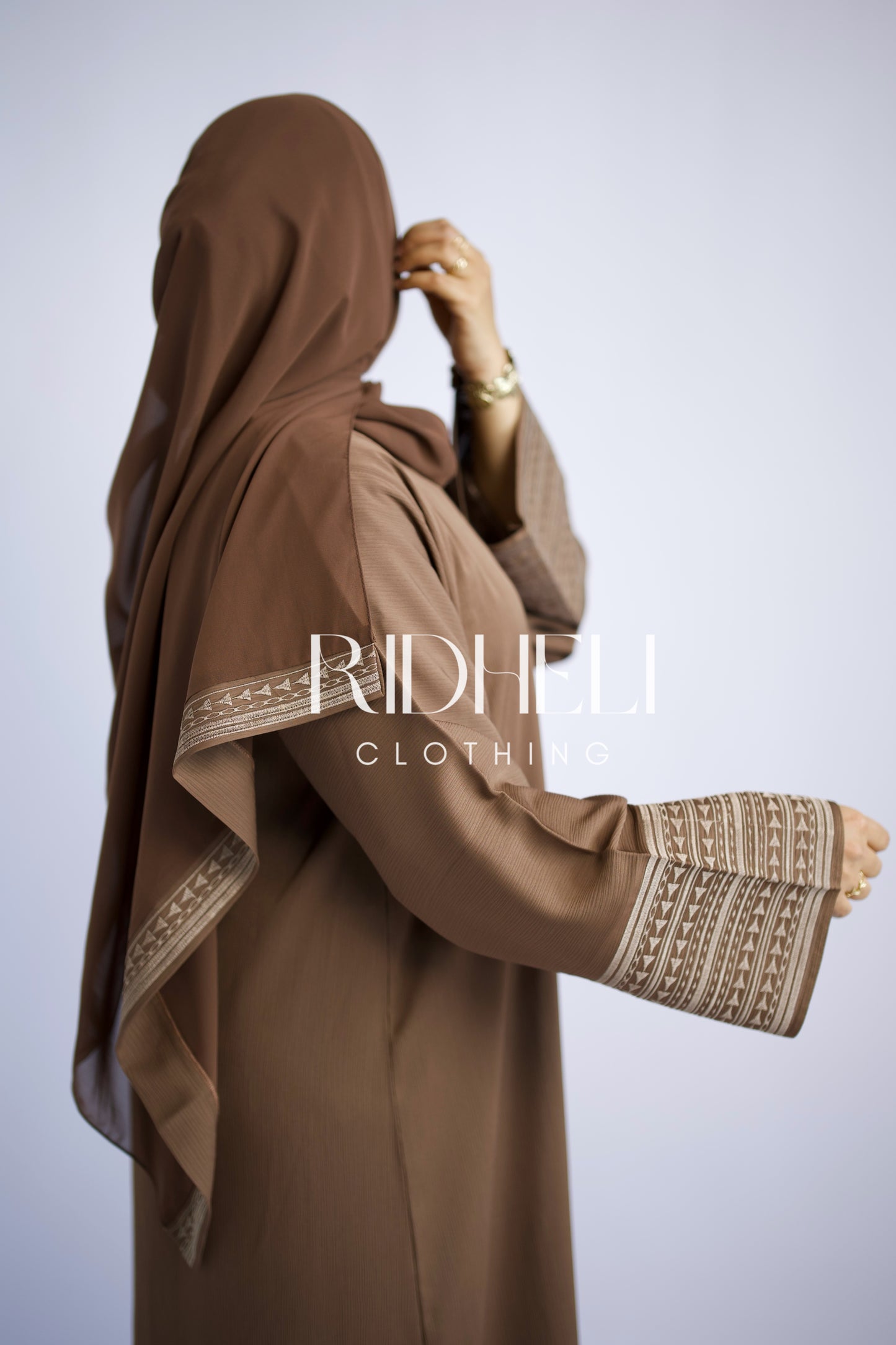 FAE BROWN EMBROIDERD ABAYA