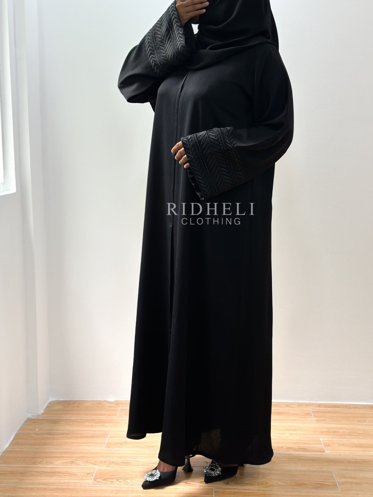 SHABA BLACK EMBROIDERY ABAYA