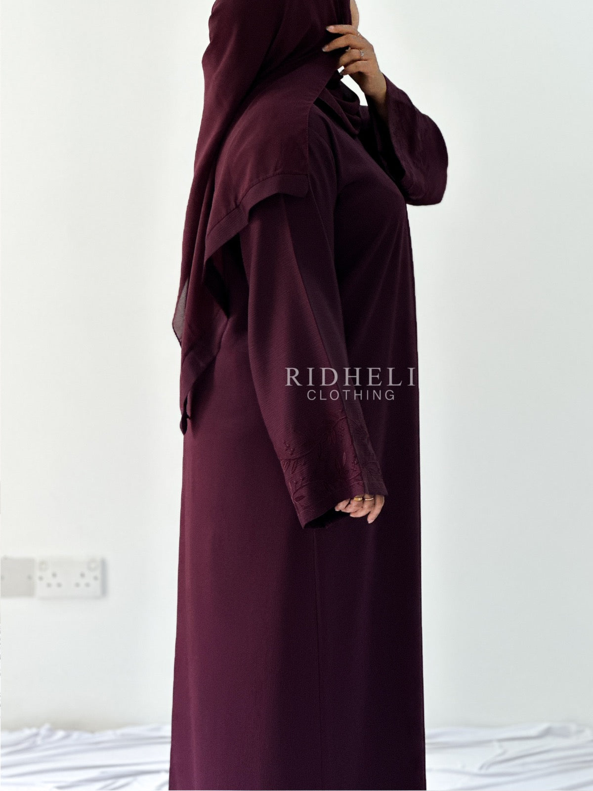 UMRA EMBROIDERY ABAYA