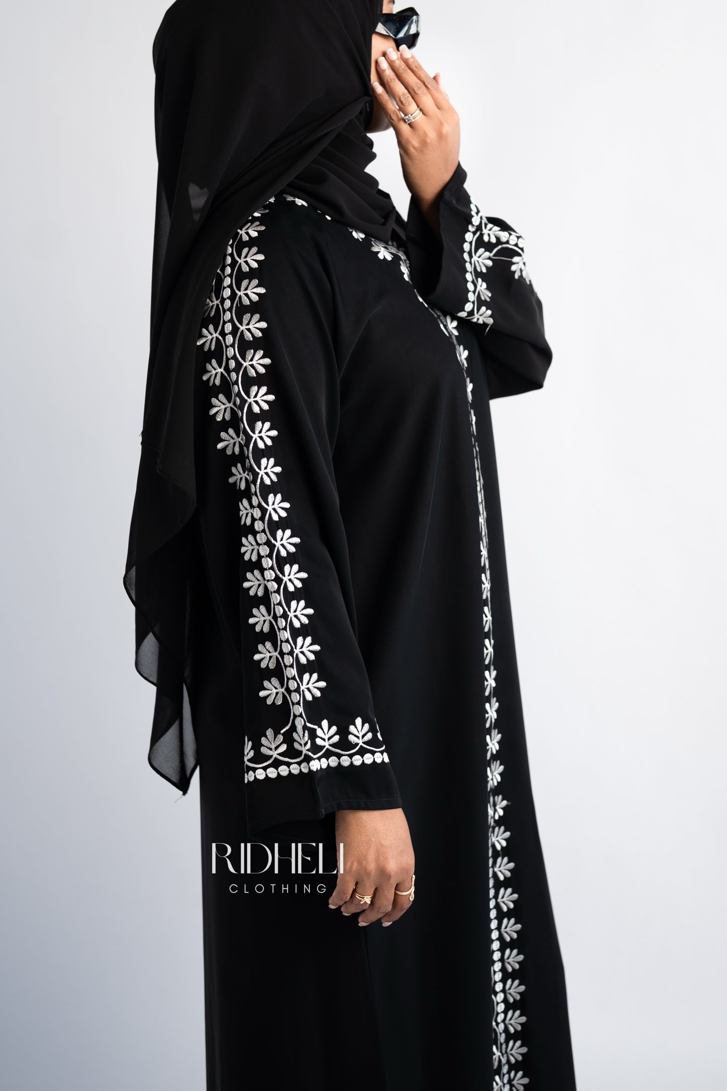 RIA EMBROIDERY ABAYA