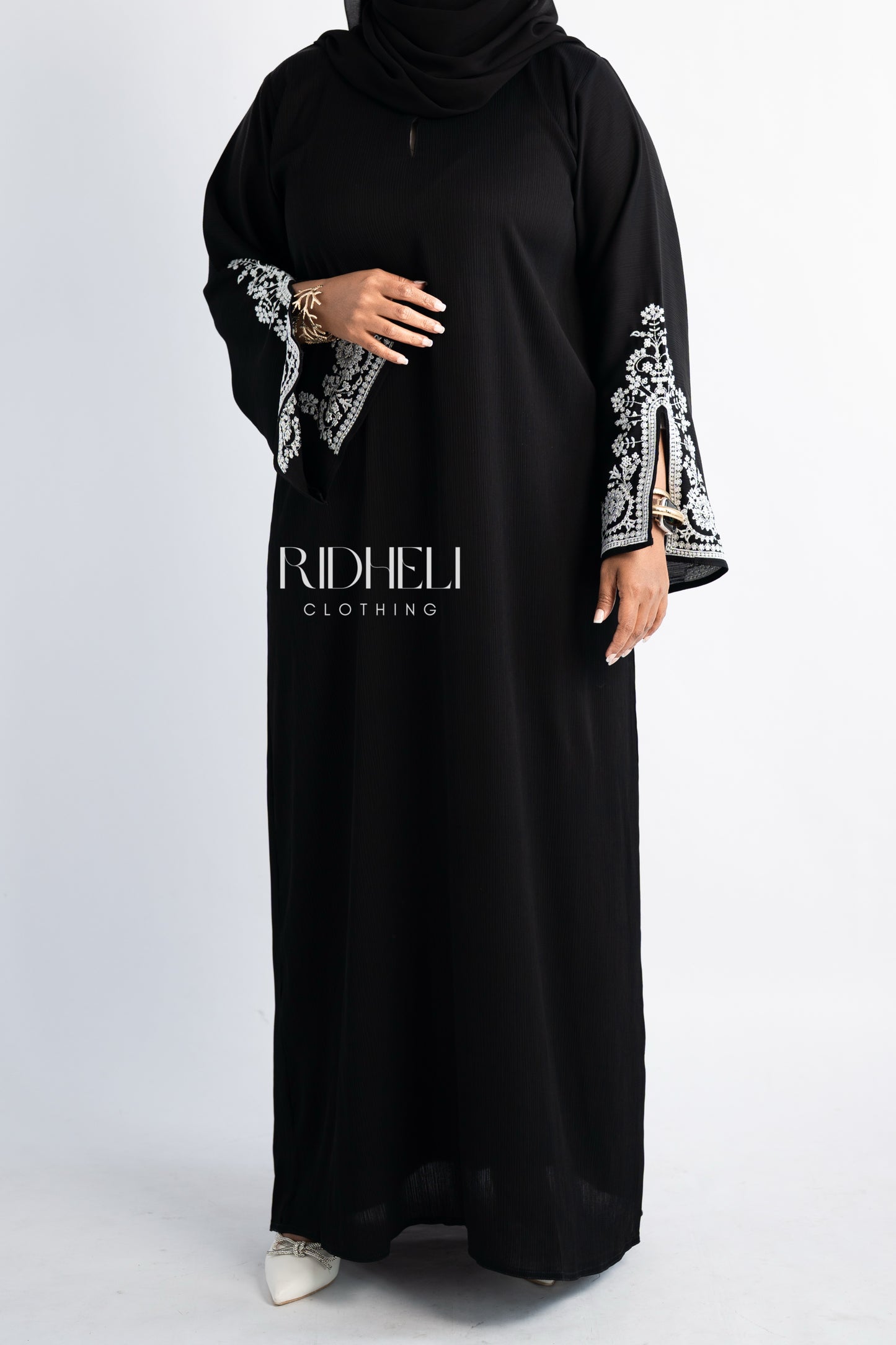 KIALA BLACK EMBROIDERED ABAYA