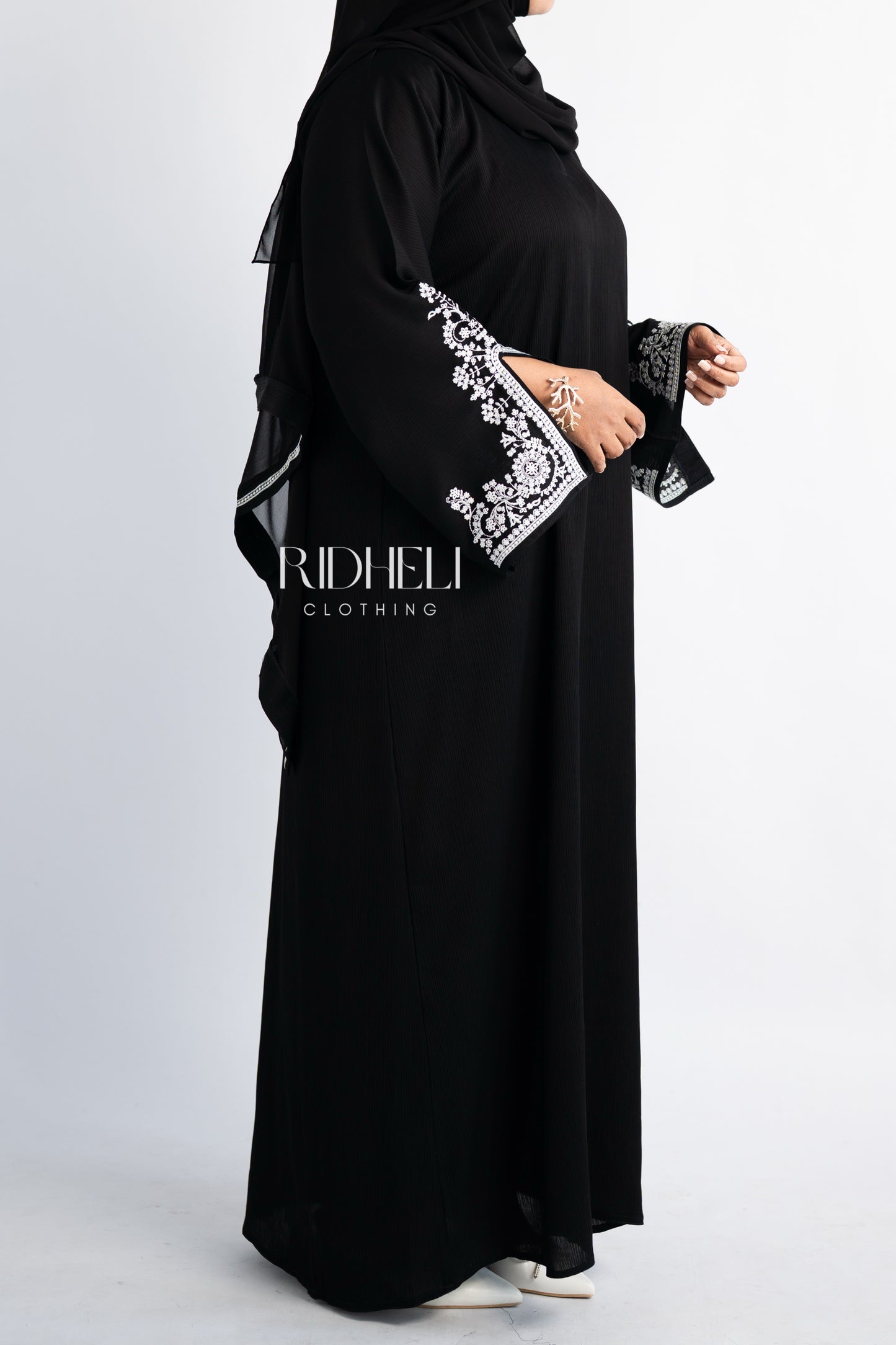 KIALA BLACK EMBROIDERED ABAYA