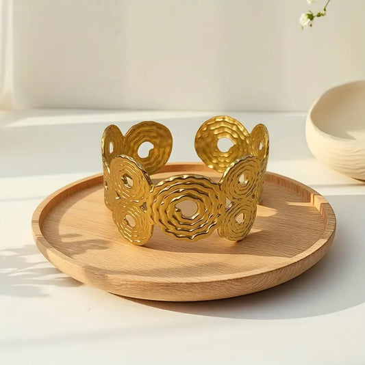 Bracelet cuff