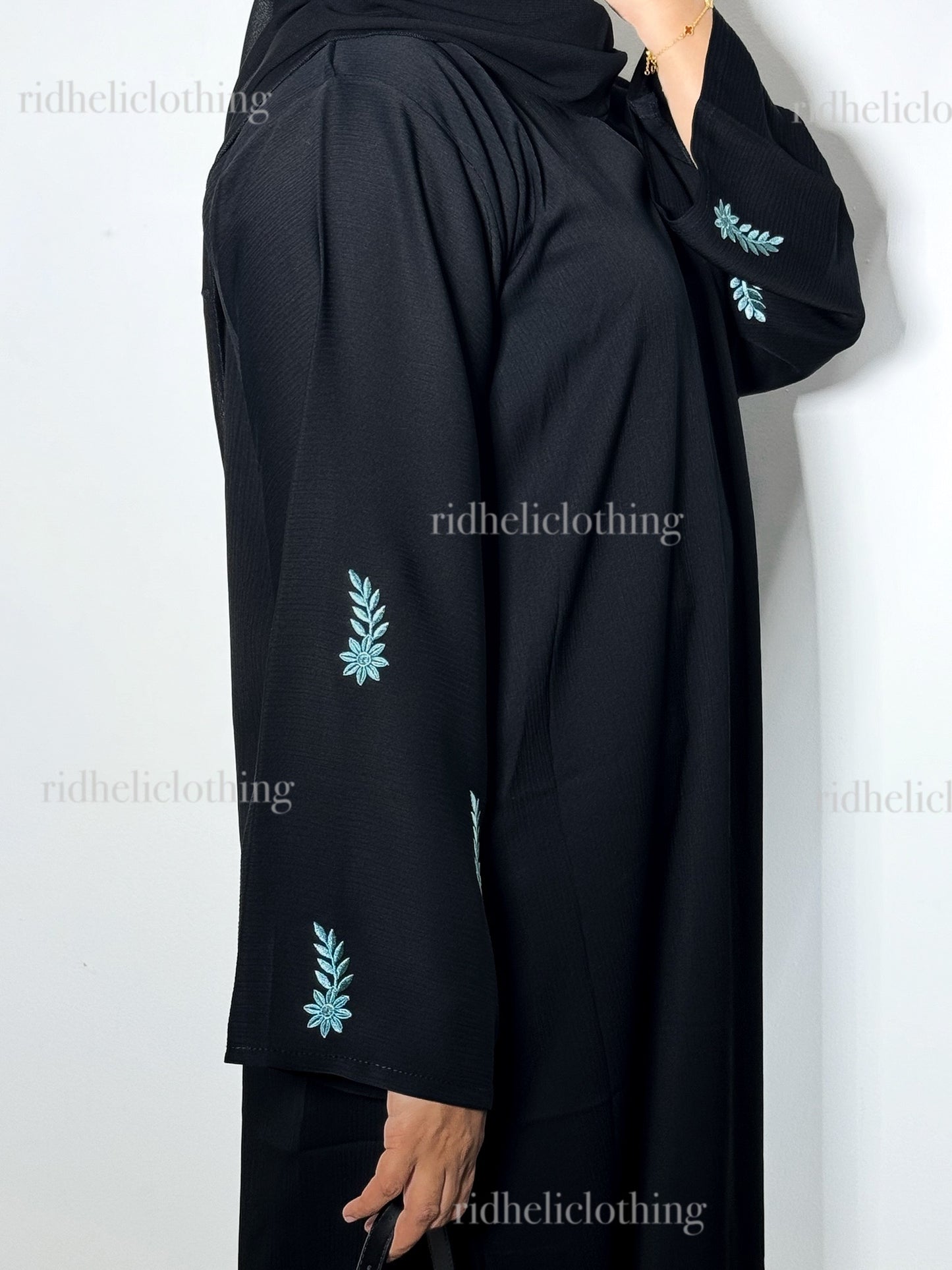 NAUMA EMBROIDERY ABAYA