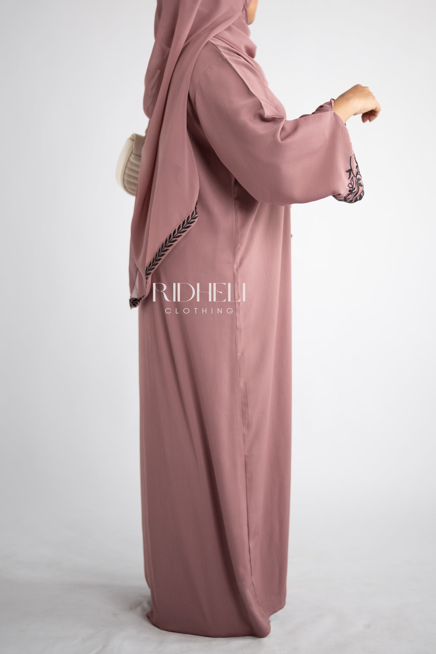 AINII EMBROIDERY PINK RED ABAYA