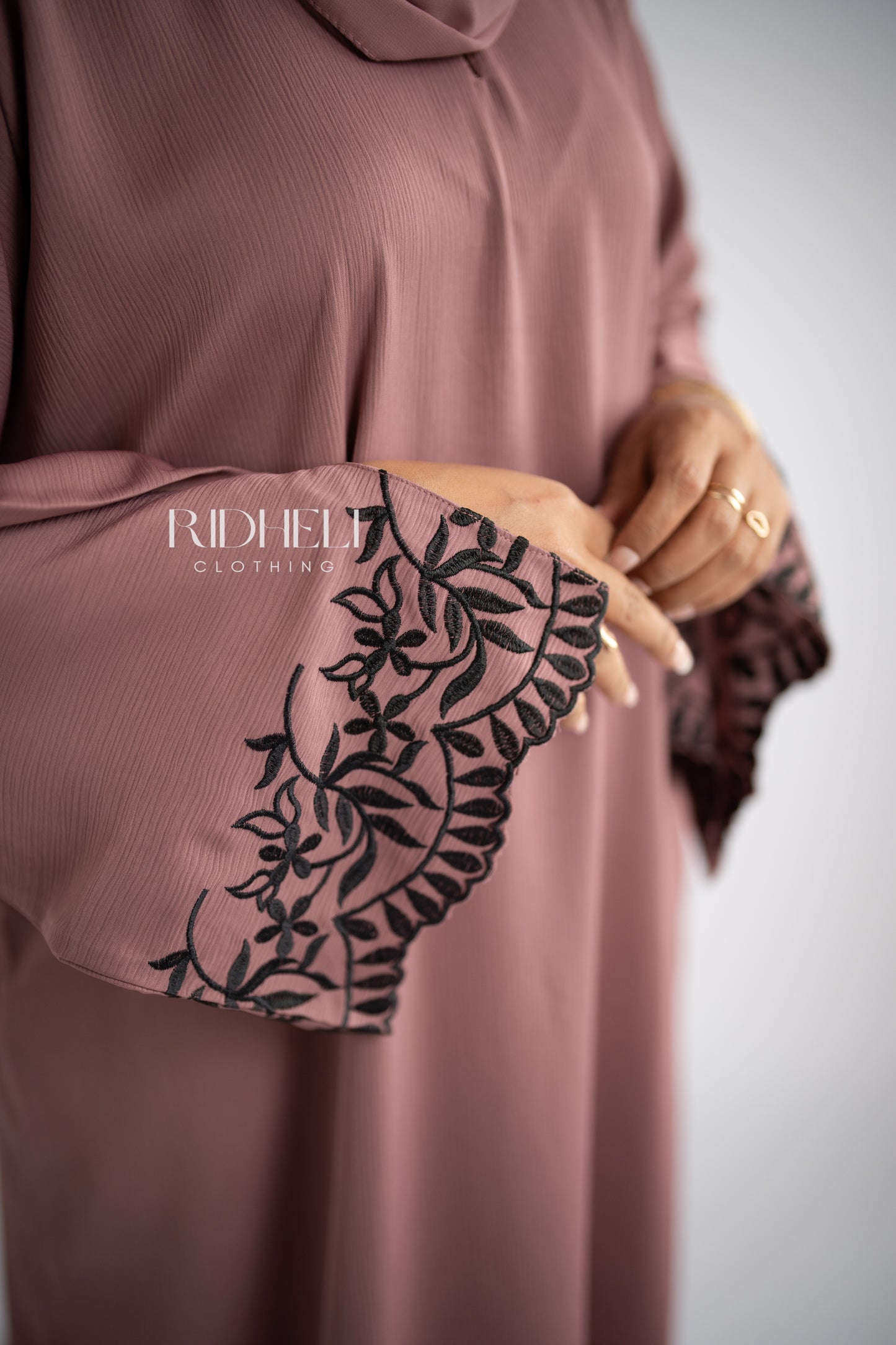 AINII EMBROIDERY PINK RED ABAYA