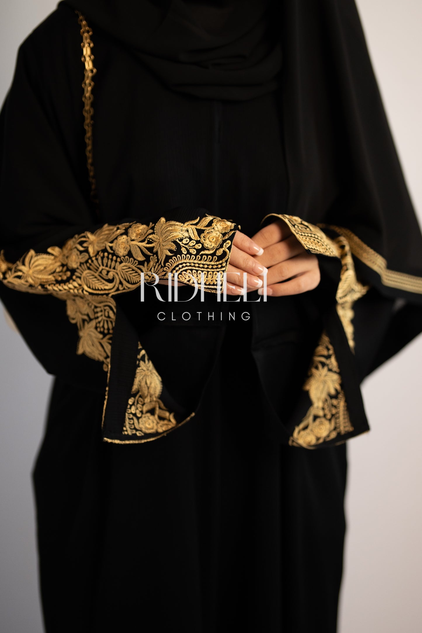 ANHA EMBROIDERY ABAYA