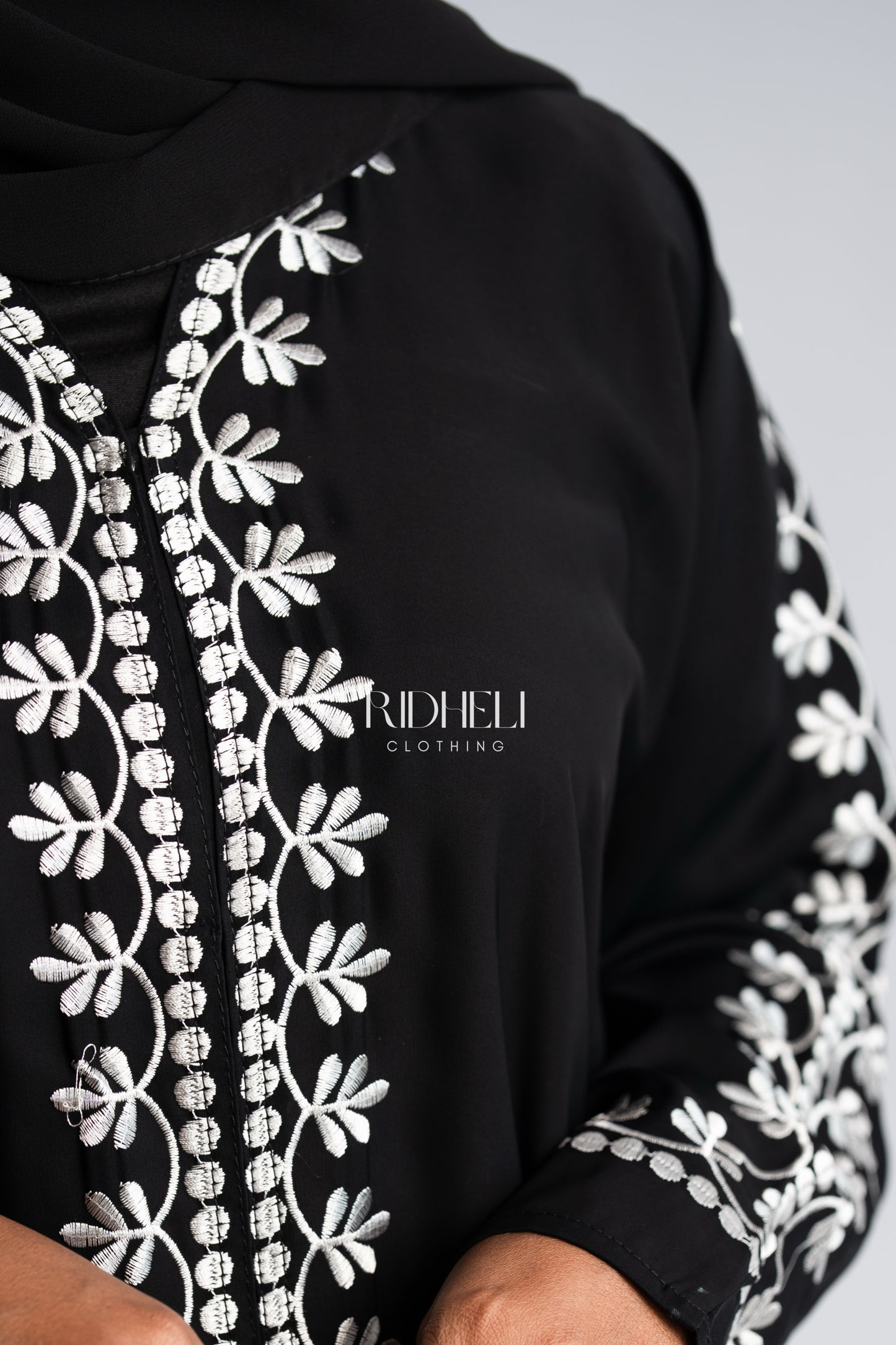RIA EMBROIDERY ABAYA
