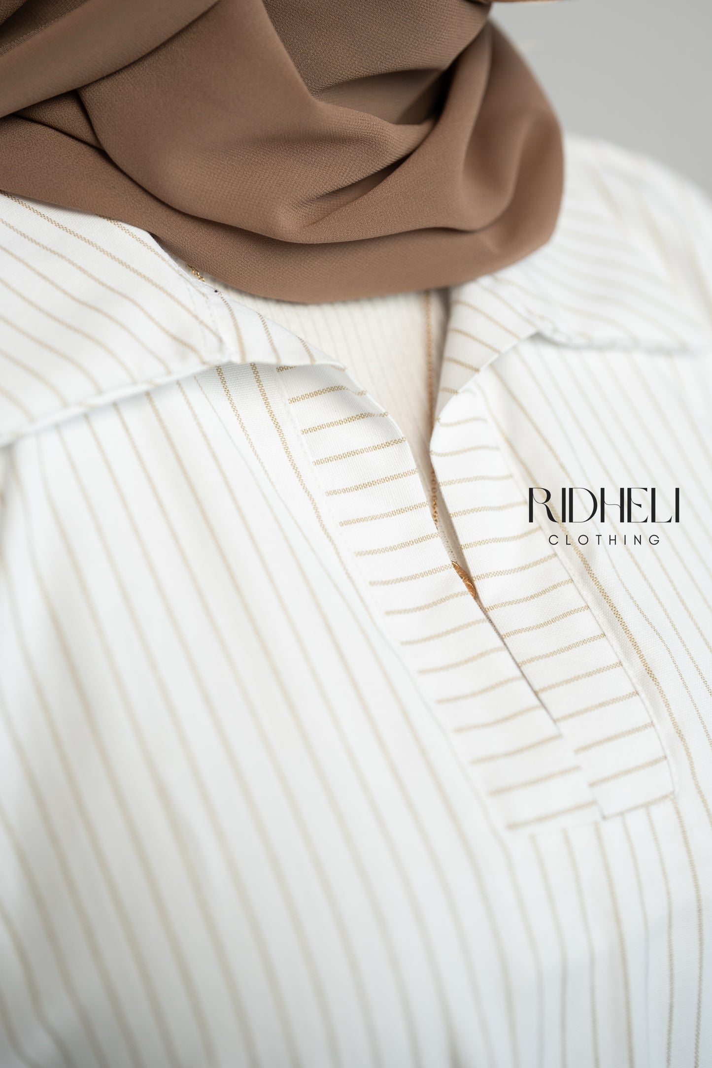 WHITE & CREAM STRIPE ABAYA