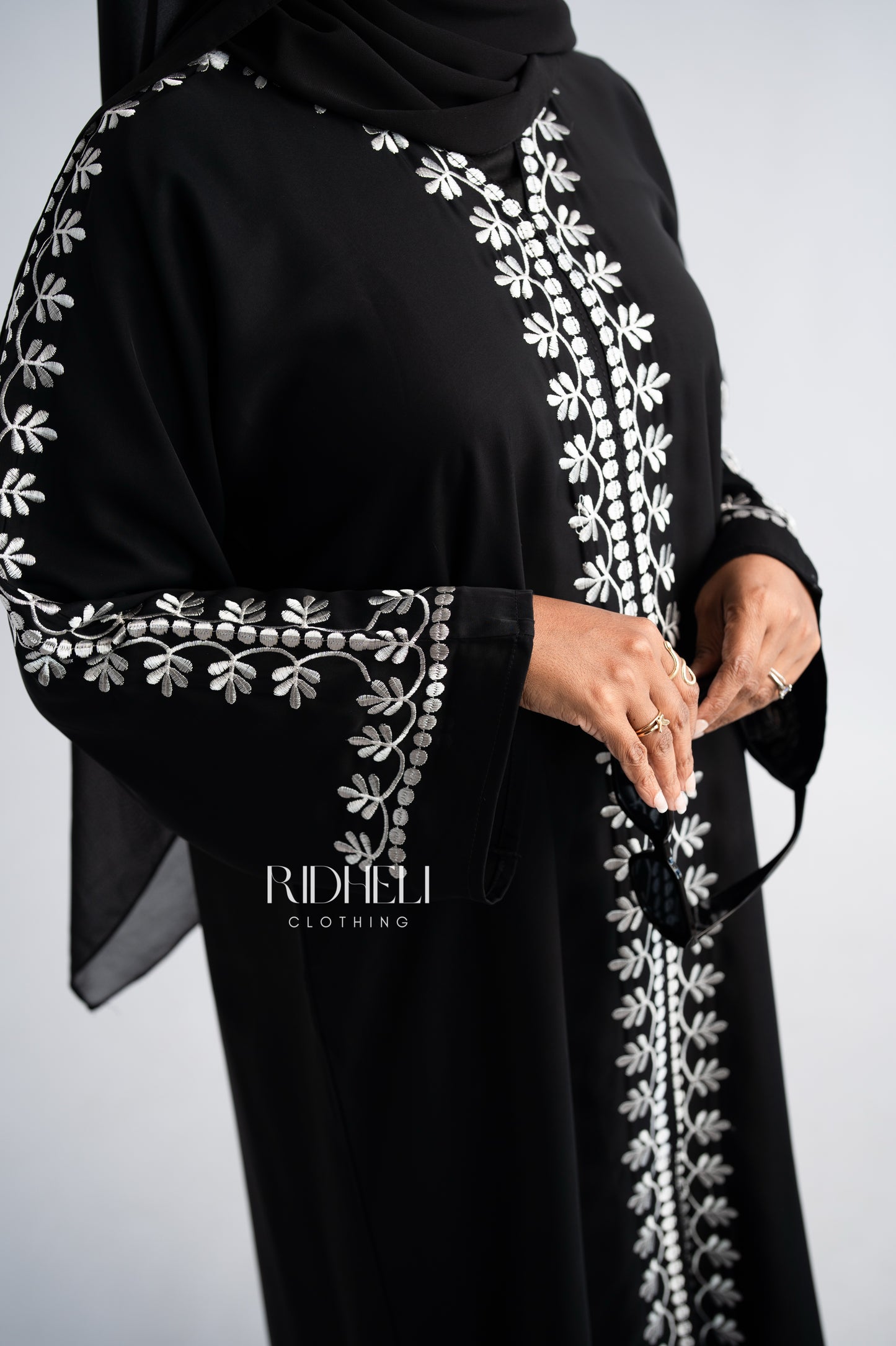RIA EMBROIDERY ABAYA