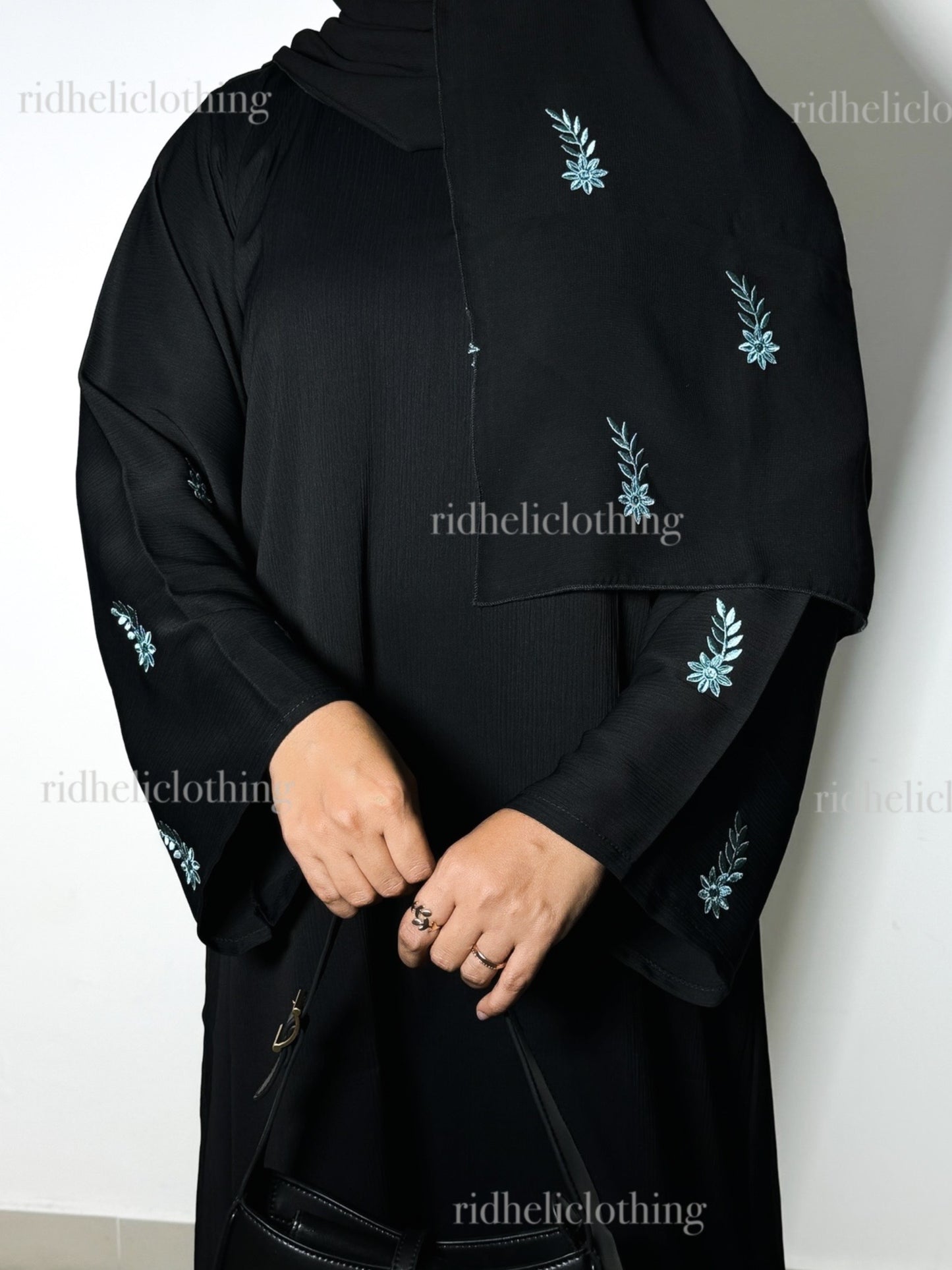 NAUMA EMBROIDERY ABAYA