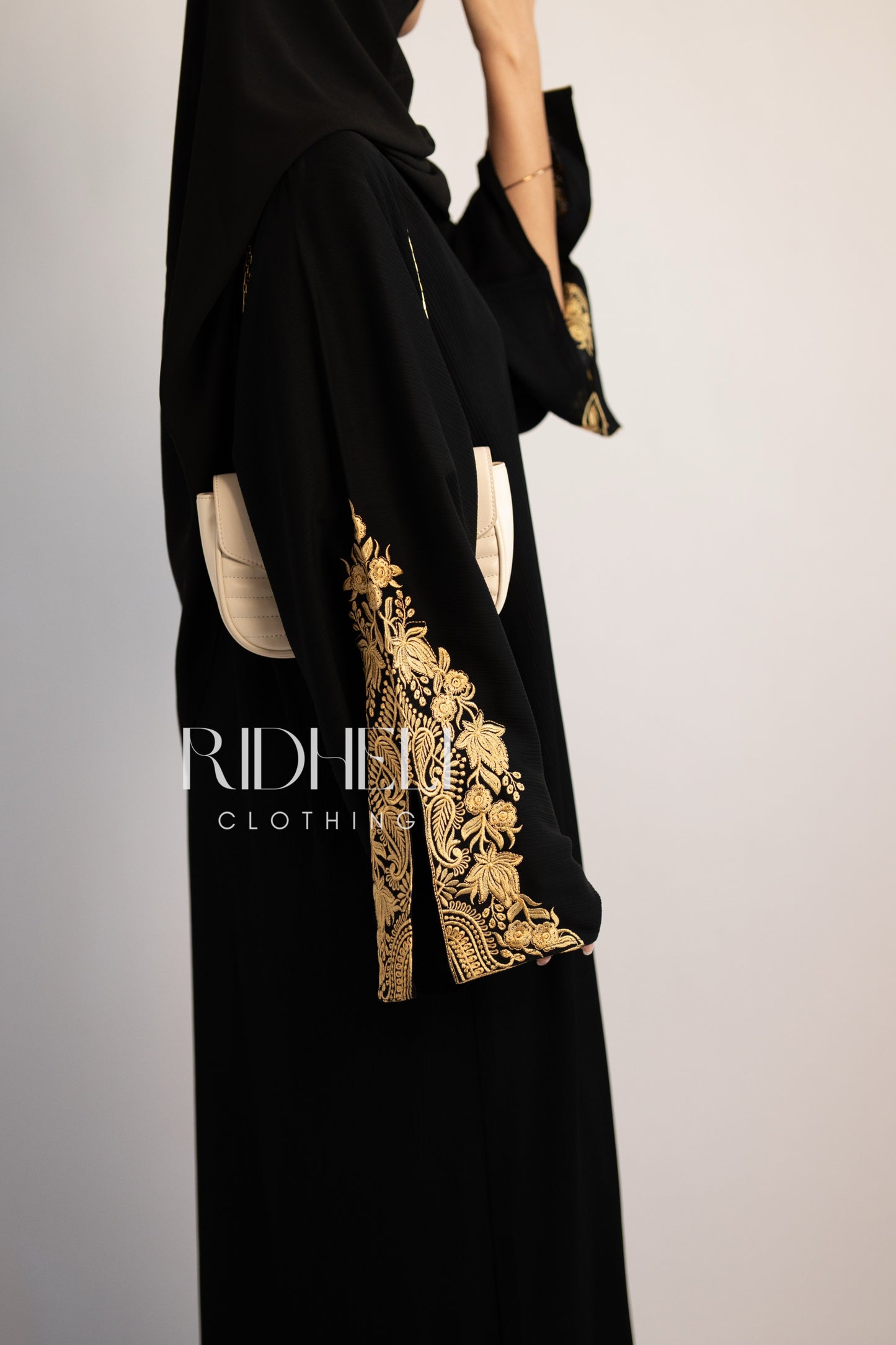 ANHA EMBROIDERY ABAYA