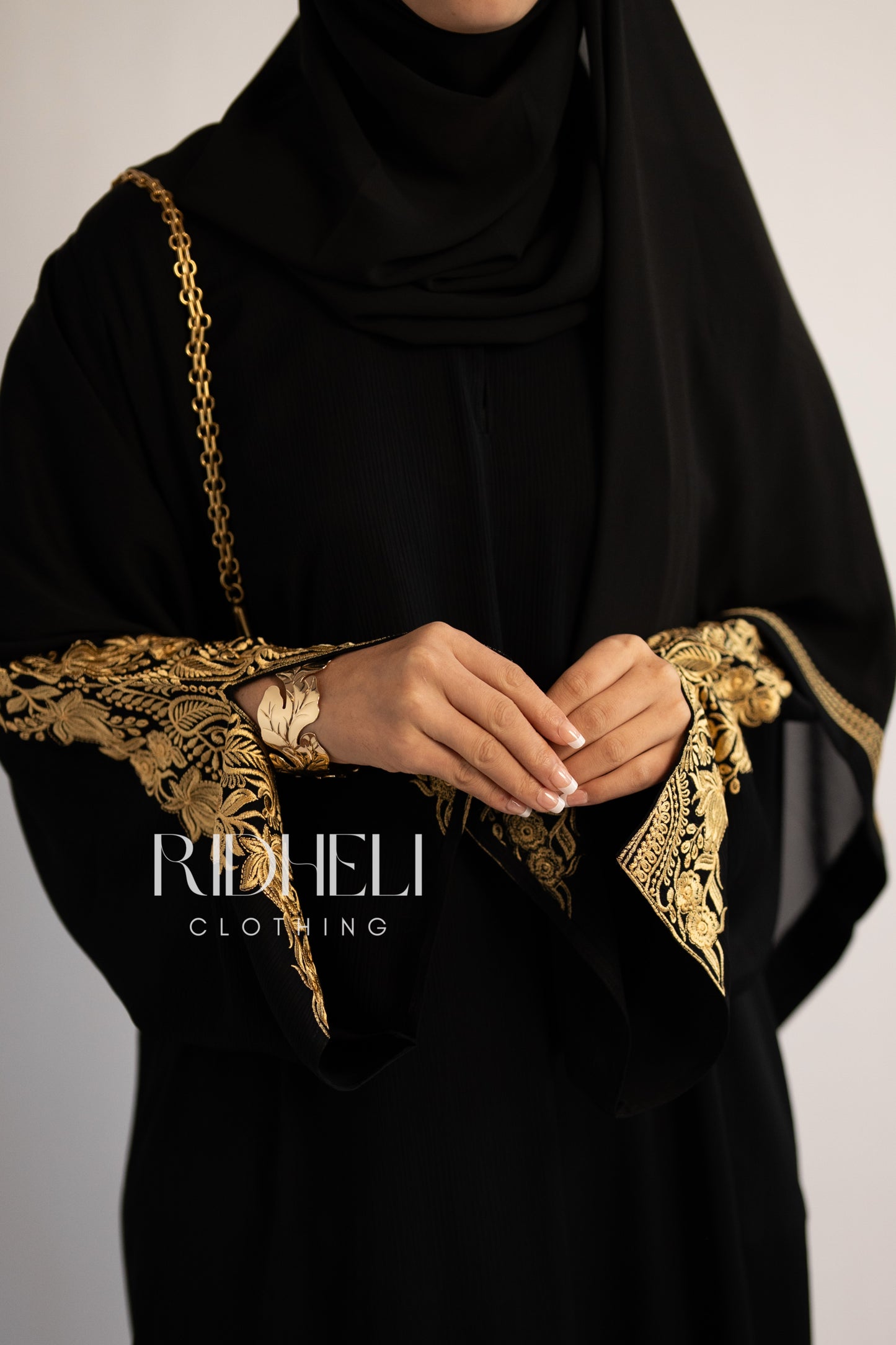 ANHA EMBROIDERY ABAYA