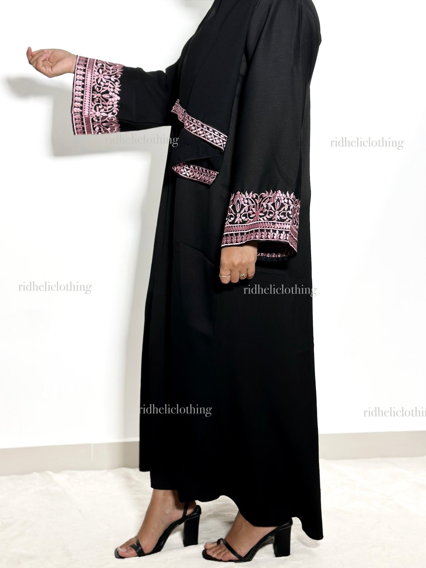 LAMYATH EMBROIDERY ABAYA