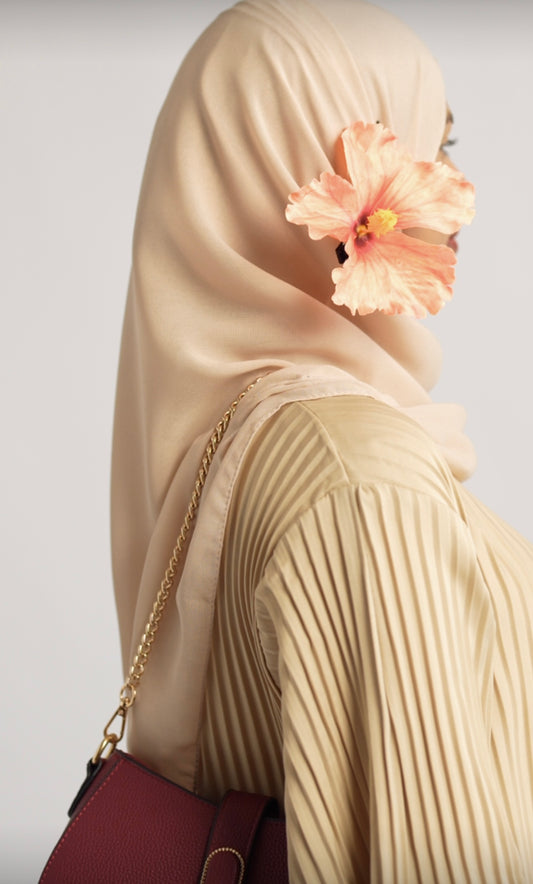CREAM PLEATED ABAYA