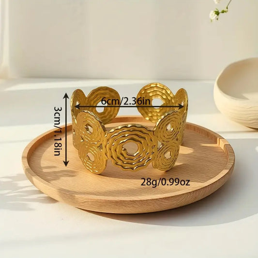 Bracelet cuff