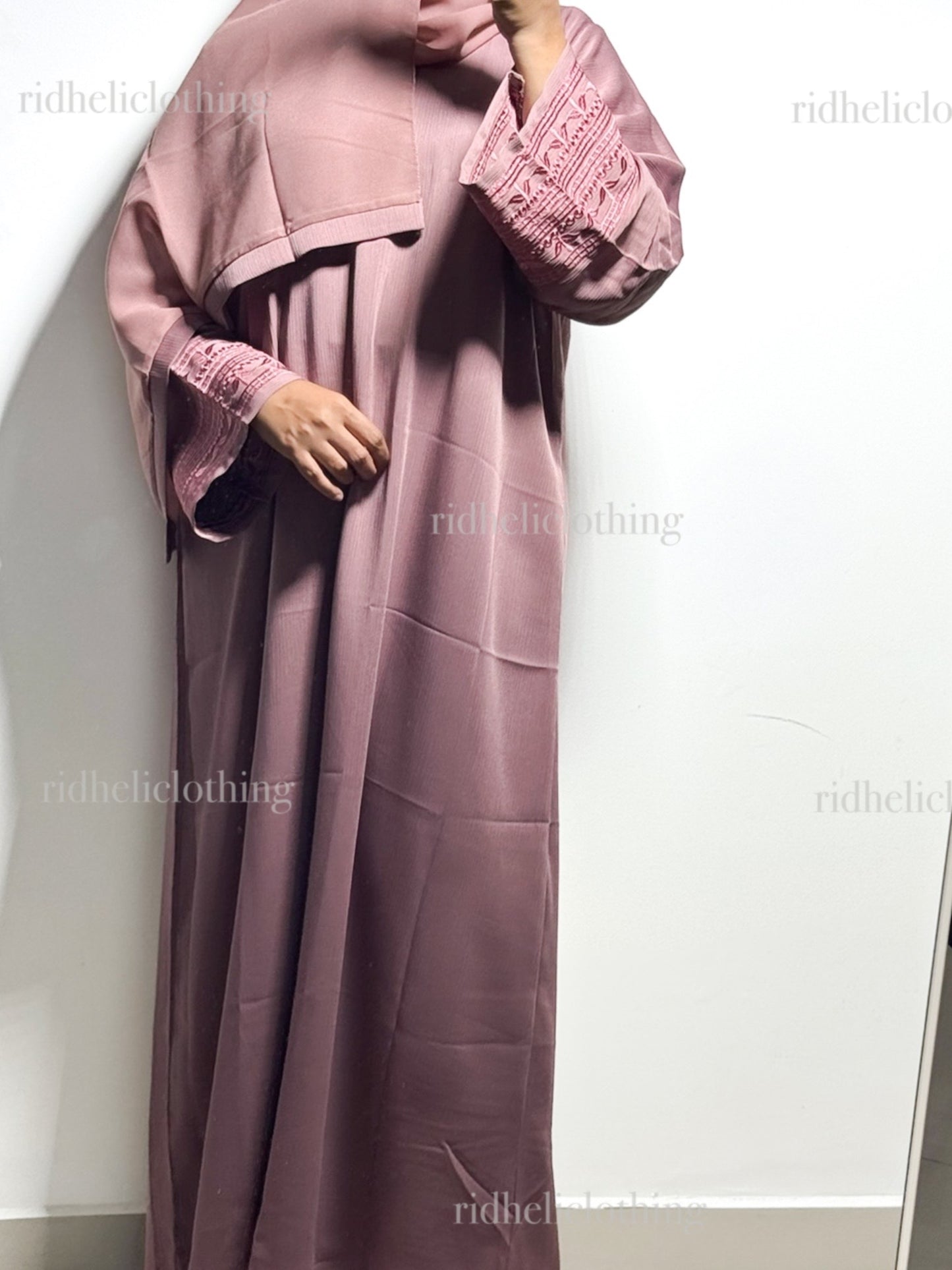 LEA PINK EMBROIDERY ABAYA