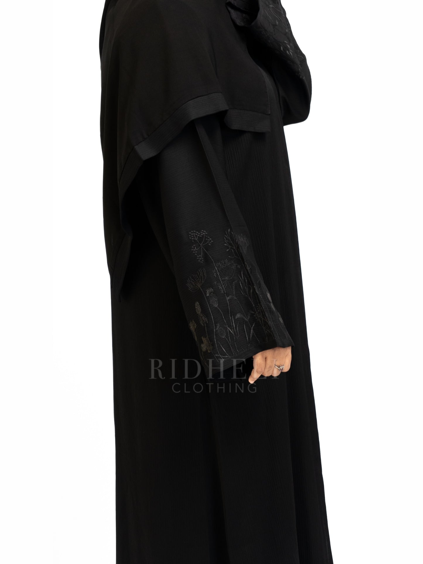 HAZEL BLACK FLORA ABAYA