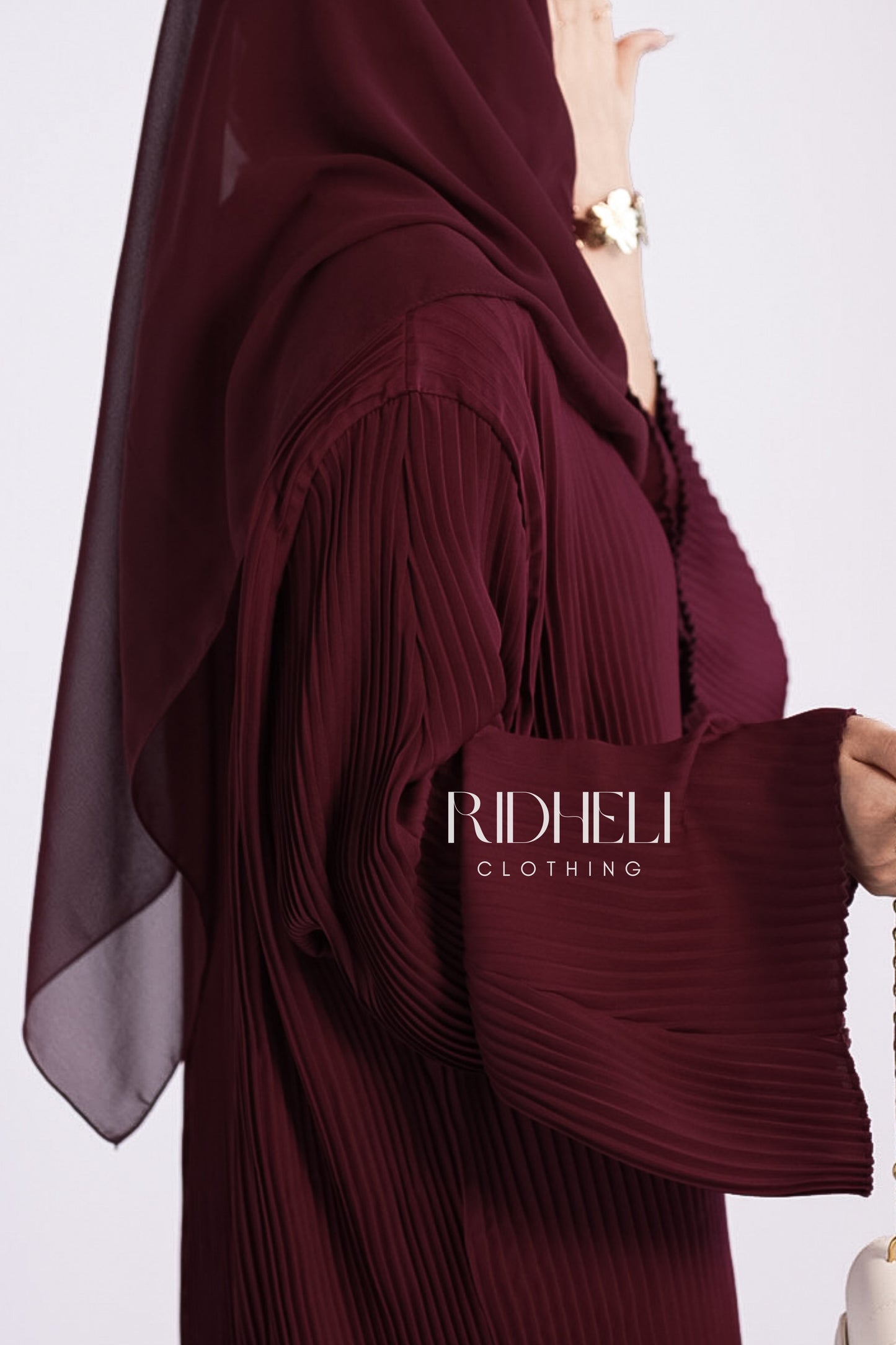 MAROON PLEATED ABAYA