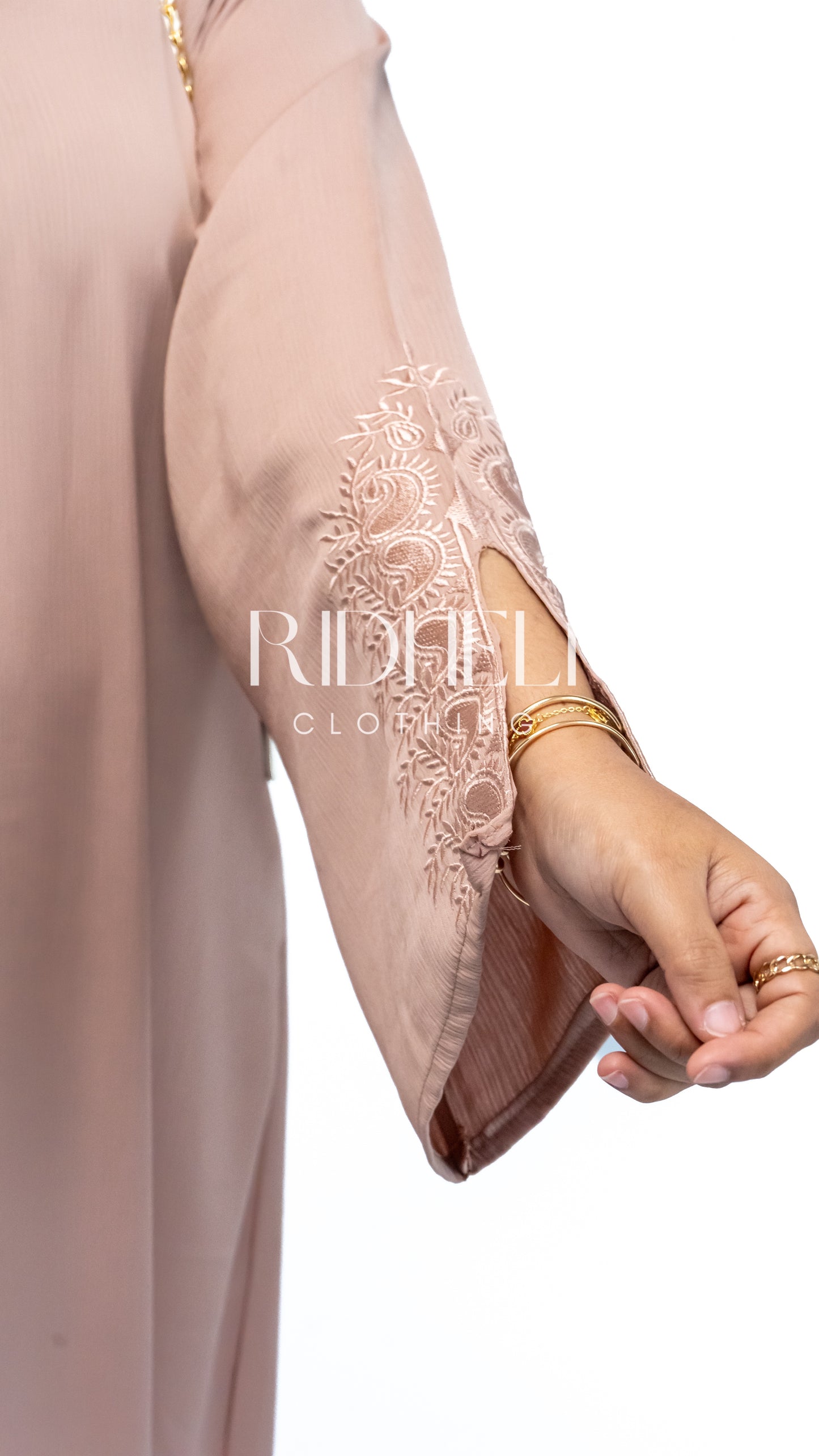 AYLA CREAM EMBROIDERY ABAYA