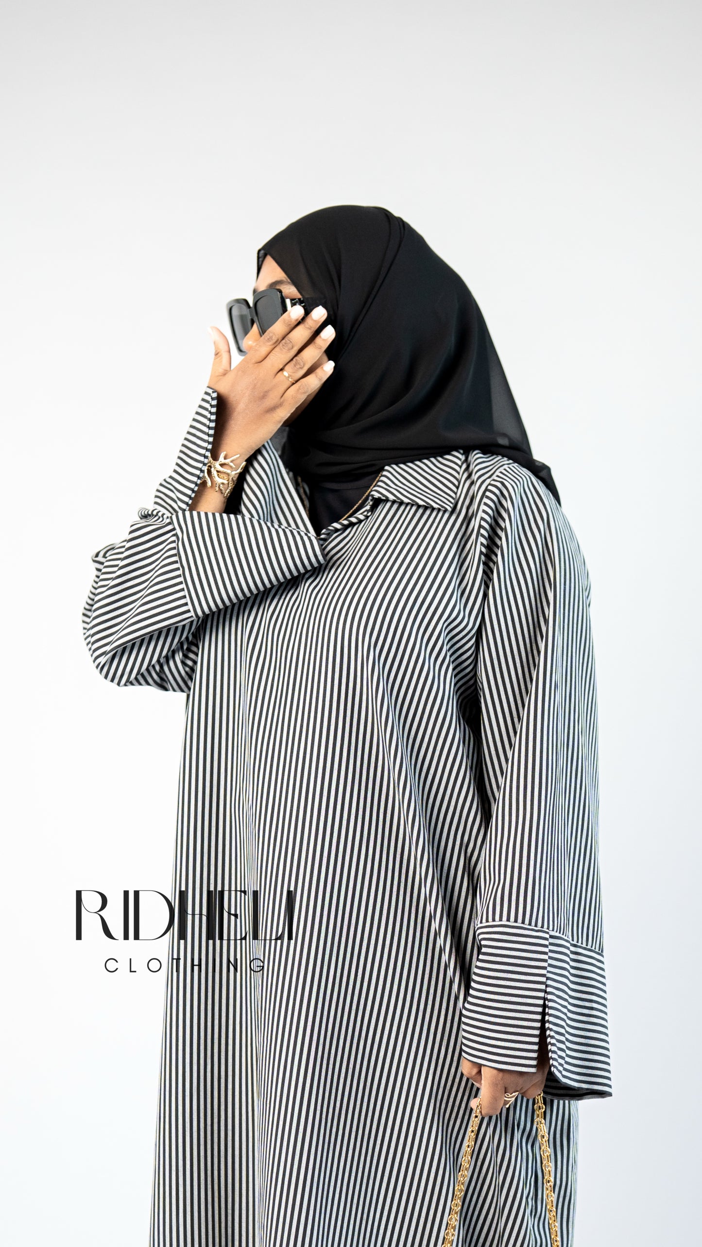 BLACK & WHITE STRIPE ABAYA