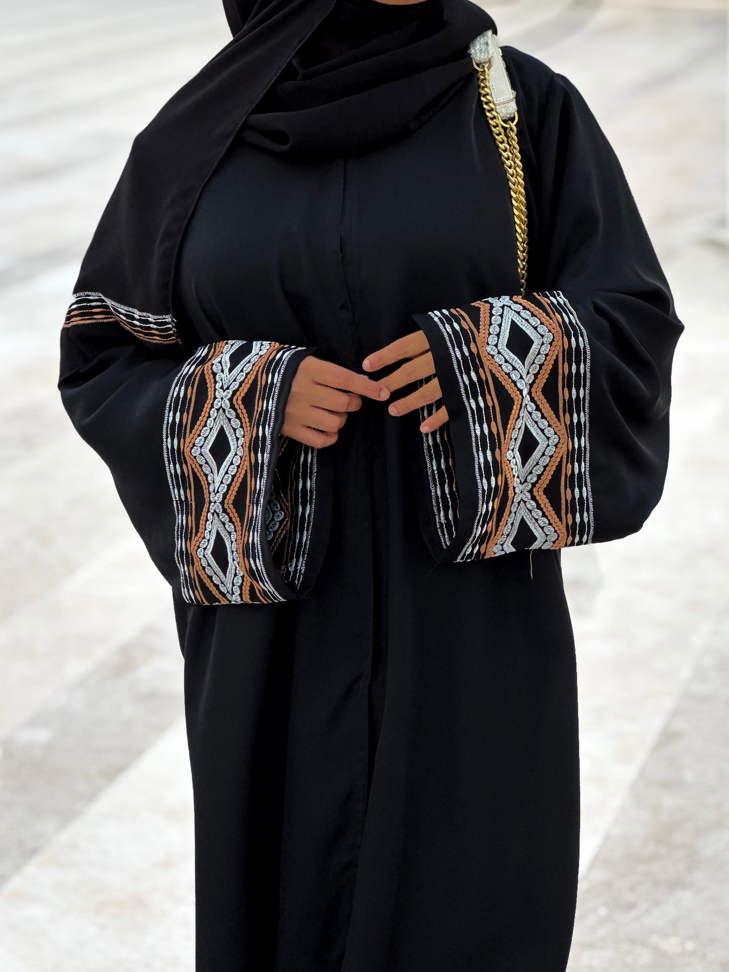 LAM EMBROIDERY ABAYA