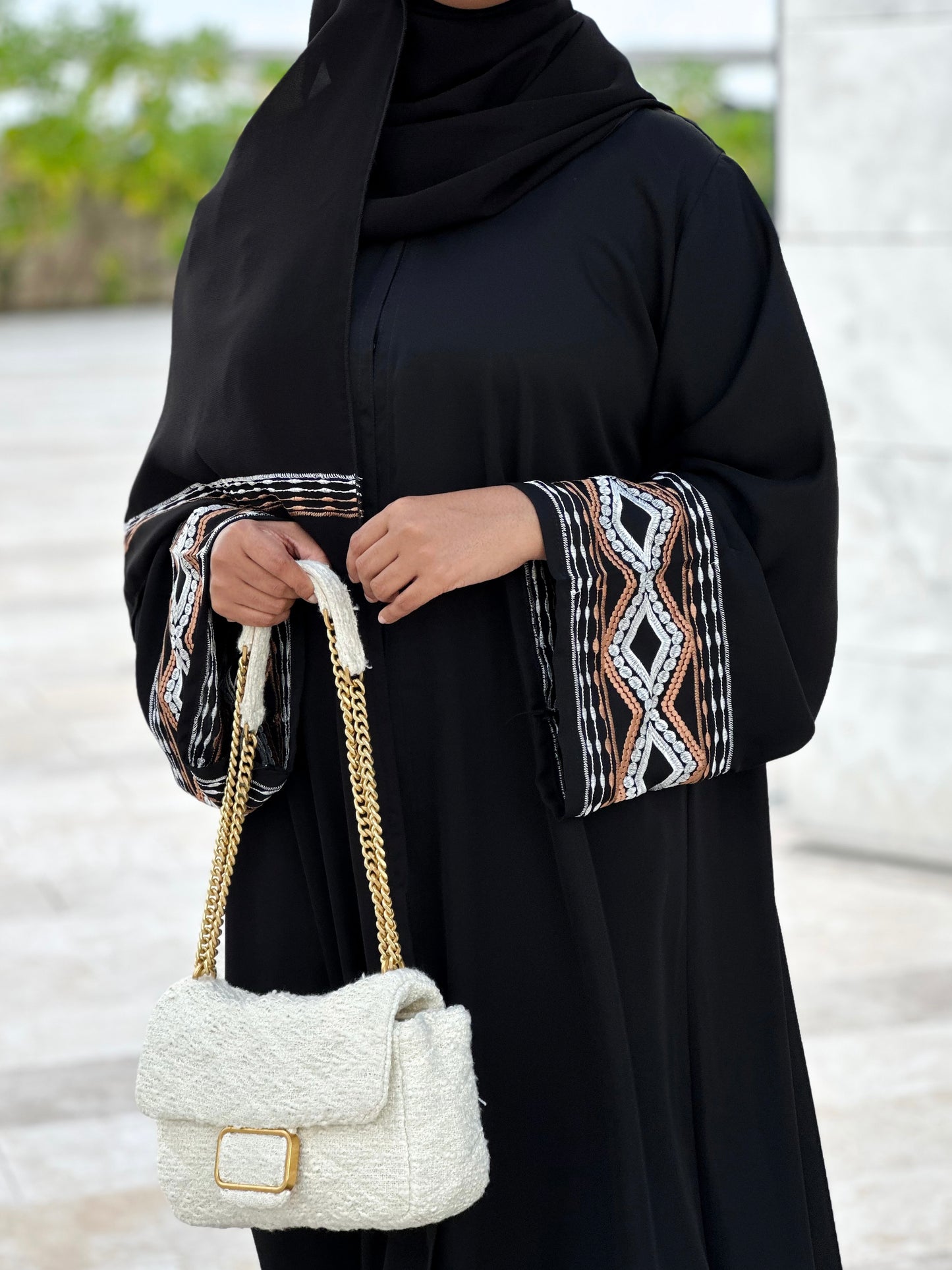 LAM EMBROIDERY ABAYA