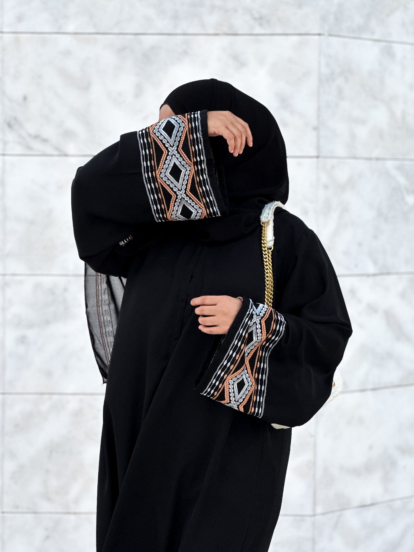 LAM EMBROIDERY ABAYA