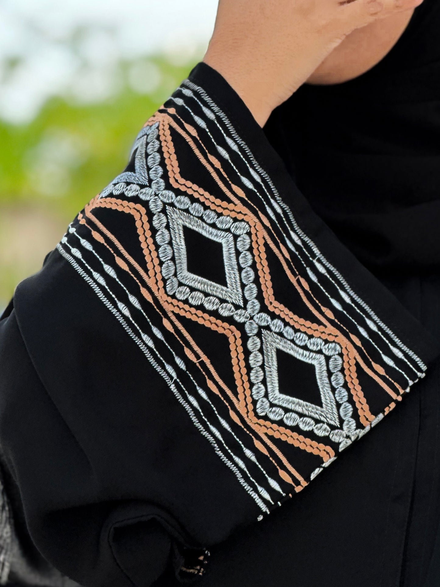 LAM EMBROIDERY ABAYA